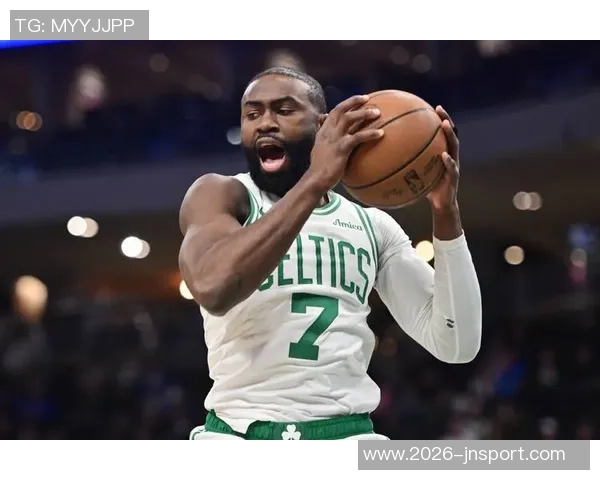 杰伦布朗谈末节反扑时的心态与队友沟通的重要性 杰伦布朗谈末节反扑时的心态与队友沟通的重要性