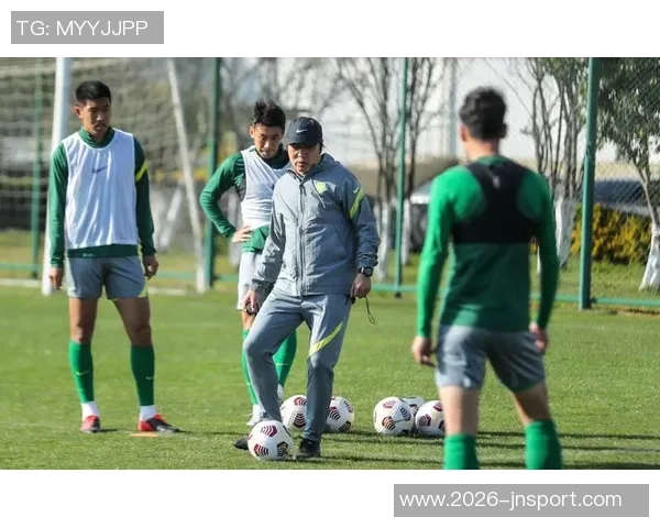 滇池湖畔武汉三镇一线队与B队2026赛季昆明冬训正式开启新征程