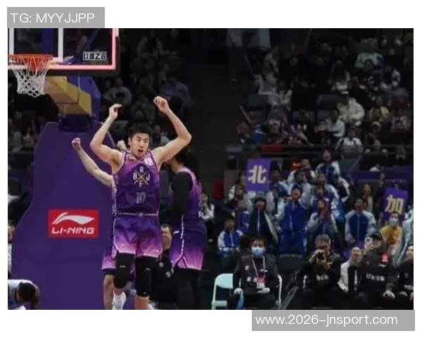 邹雨宸分享训练瞬间汗水见证坚持与信念努力向胜利迈进